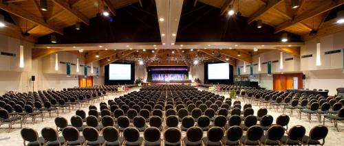 886451322conference-room